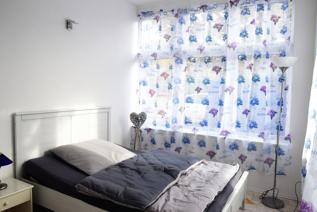 Urlaub Im Wintergarten Rostock-Lichtenhagen-Dorf Apartment Ngoại thất bức ảnh